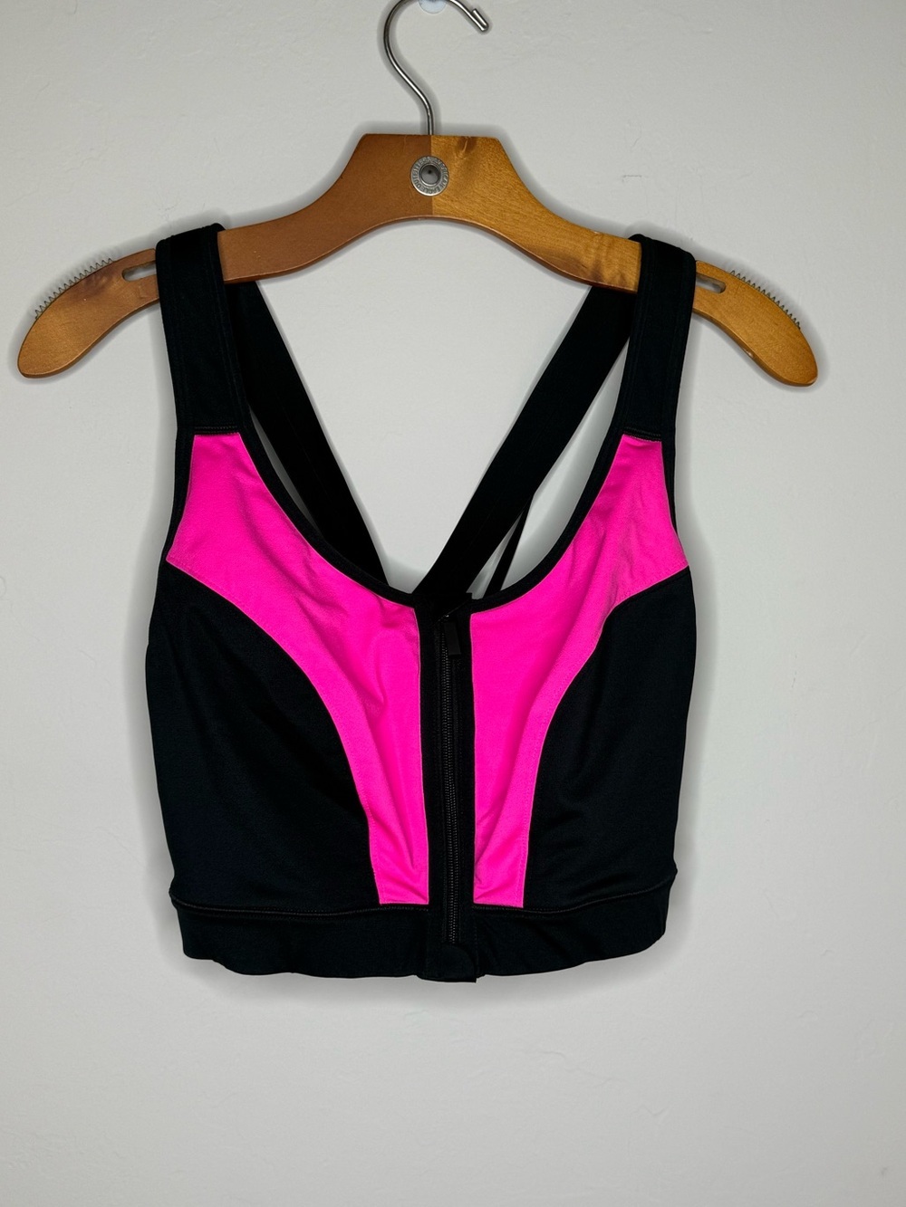 LIVI Lane Bryant front closure sport bra wire free size 40DDD plus black pink
